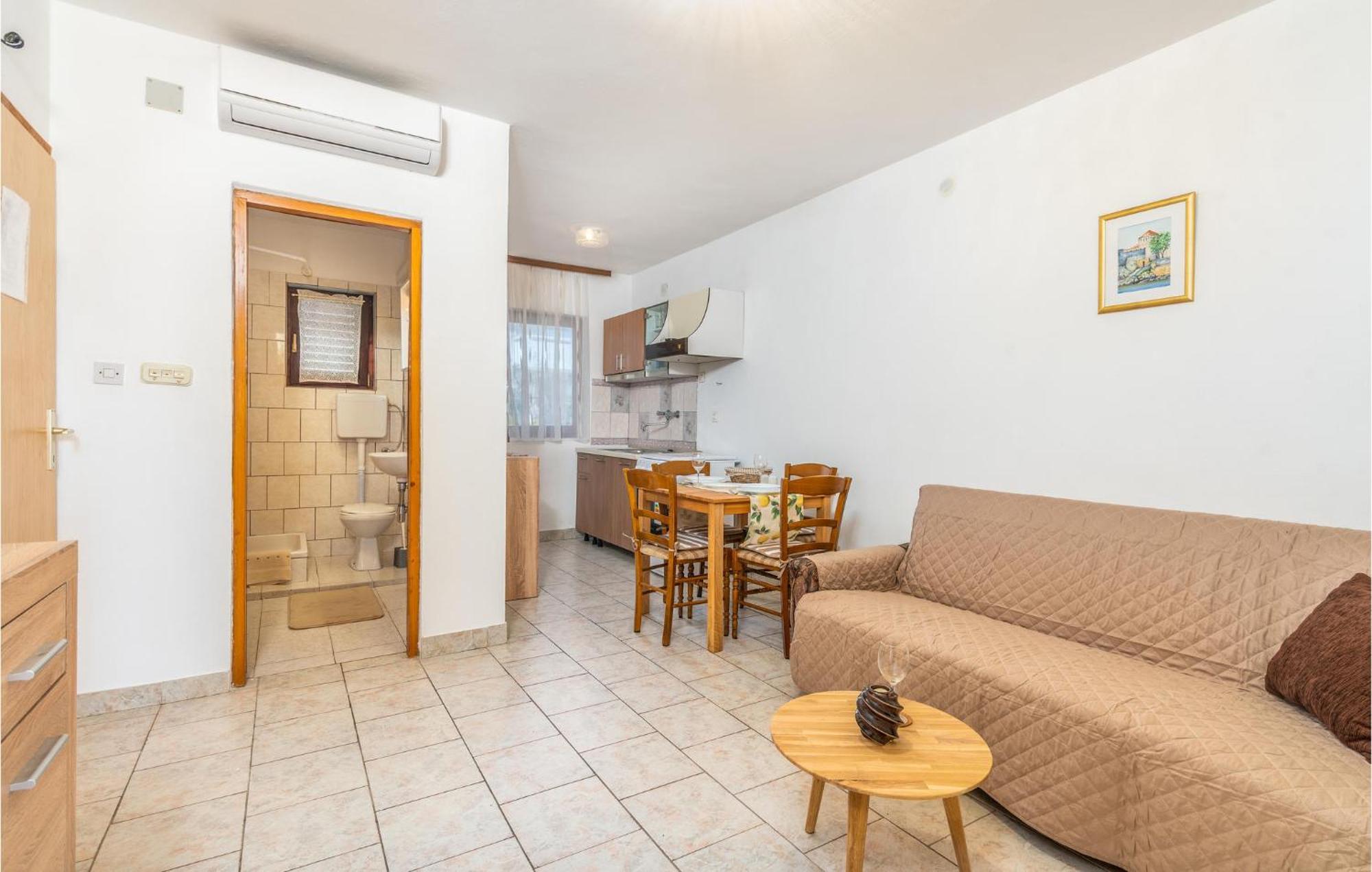 Gorgeous Apartment In Krk With Wifi Krk Town Exterior photo