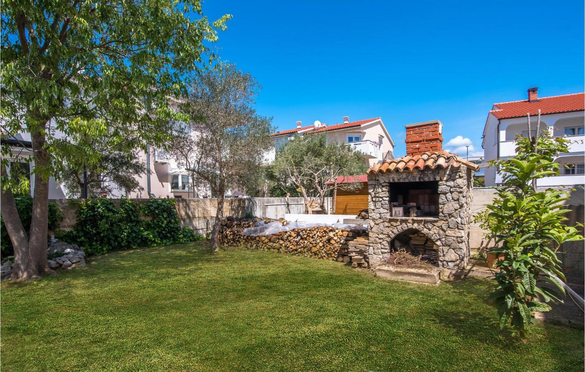 Gorgeous Apartment In Krk With Wifi Krk Town Exterior photo